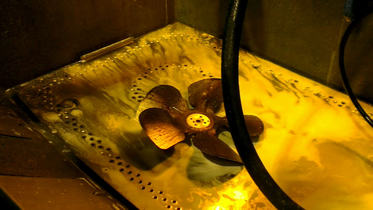 propeller washing with torrent 500 parts cleaner